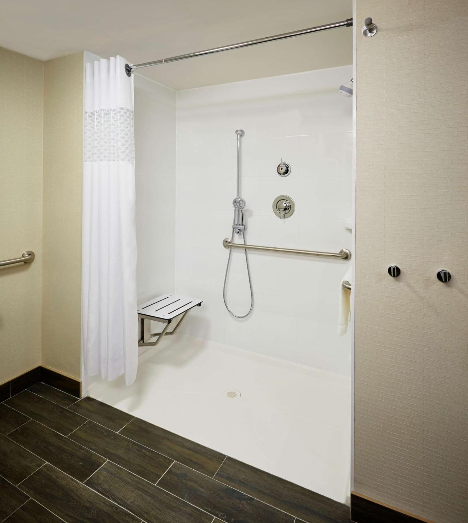 Hampton Inn By Hilton Timmins Extérieur photo