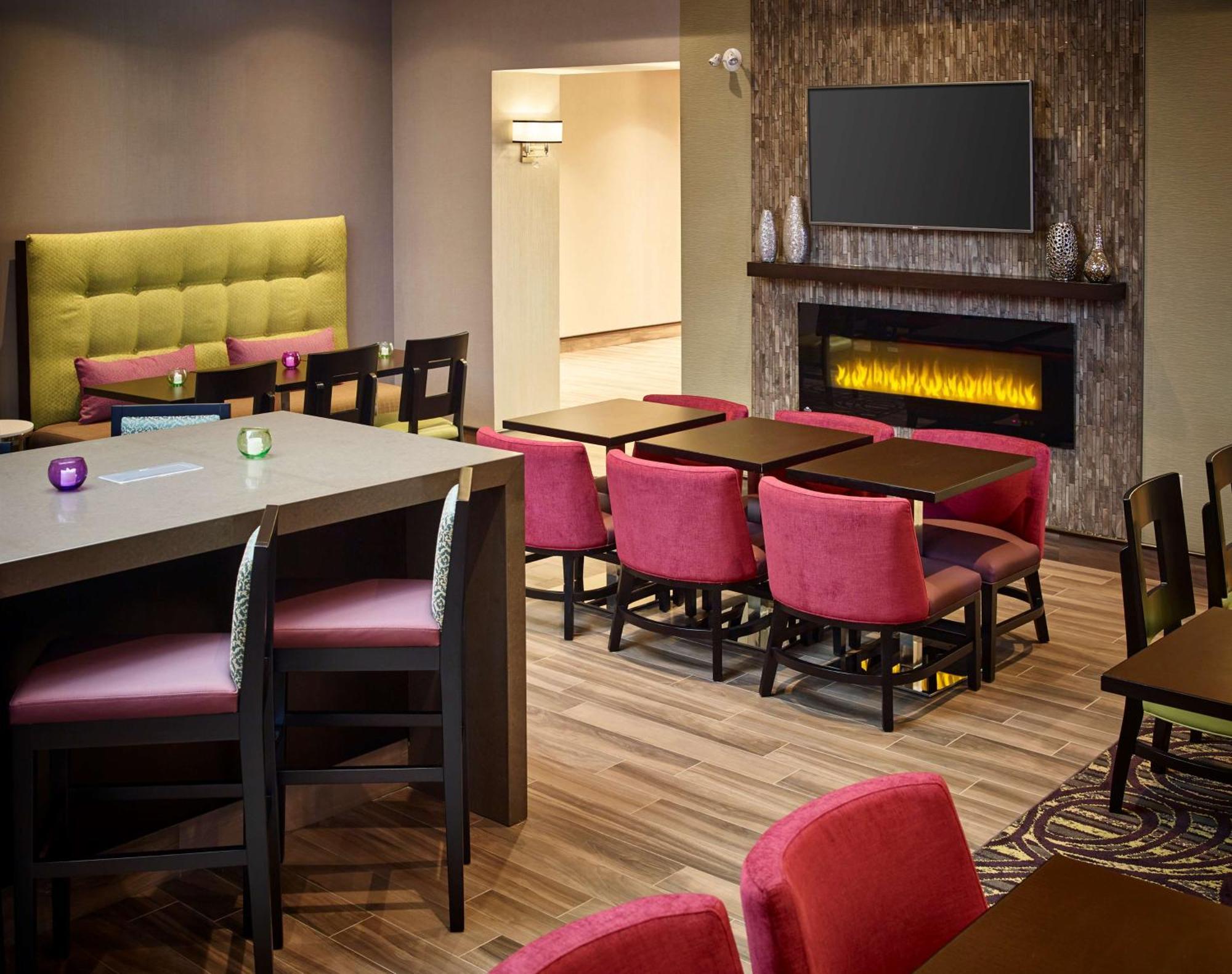 Hampton Inn By Hilton Timmins Extérieur photo