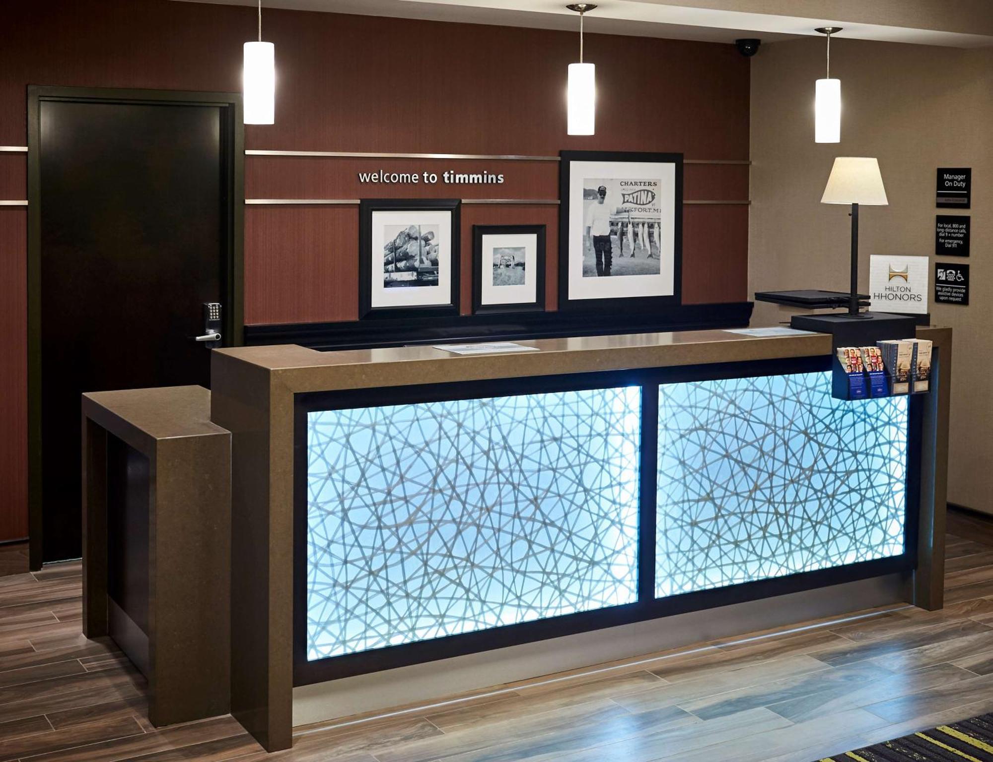 Hampton Inn By Hilton Timmins Extérieur photo